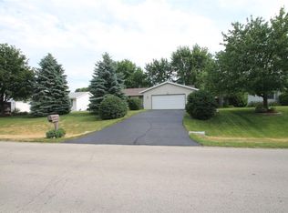324 Surf Trl, South Beloit, IL 61080