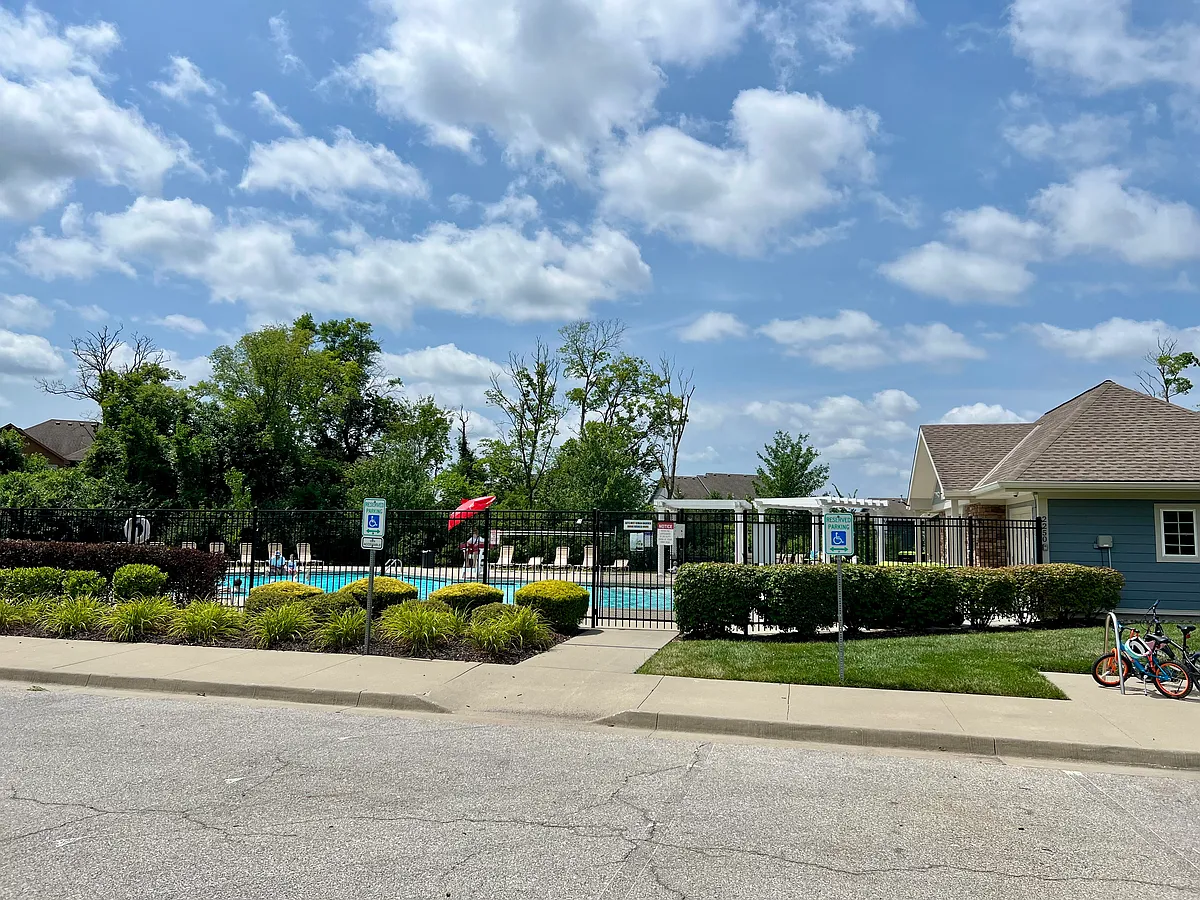 Building Photo - 2155 SW Gooseberry Ln