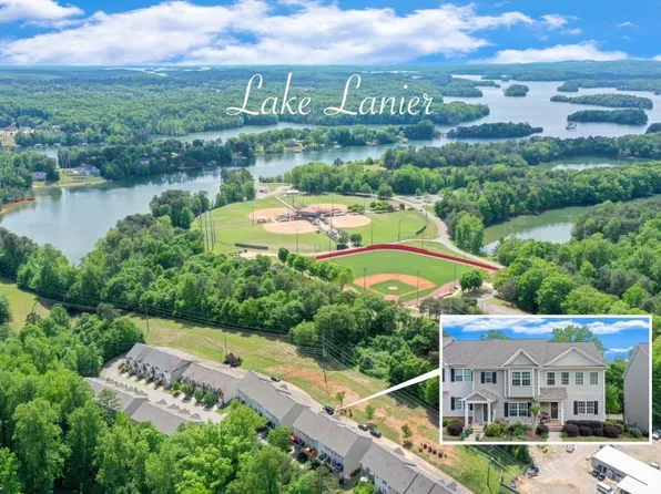1471 Bluff Valley Cir, Gainesville, GA 30504