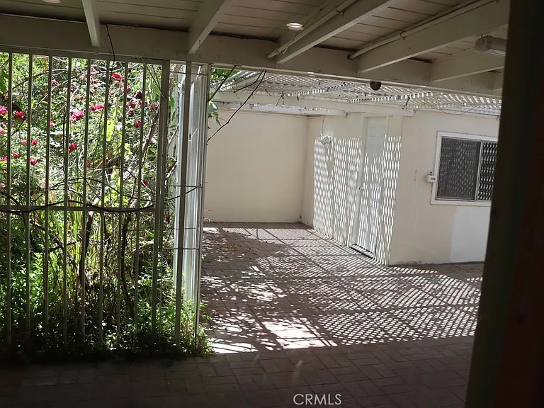 18616 Lassen St — Photo 14