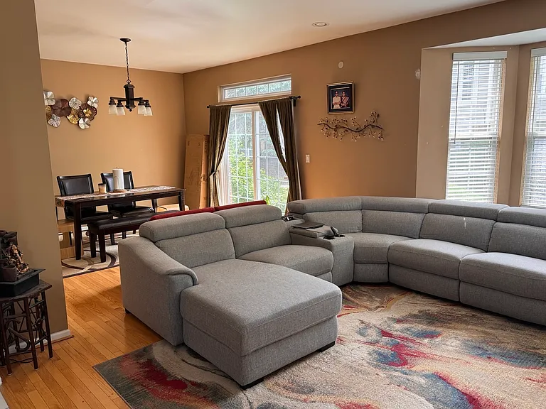1268 Georgetown Way — Photo 3