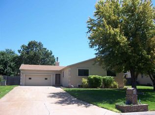 2208 Robin Rd, Dodge City, KS 67801
