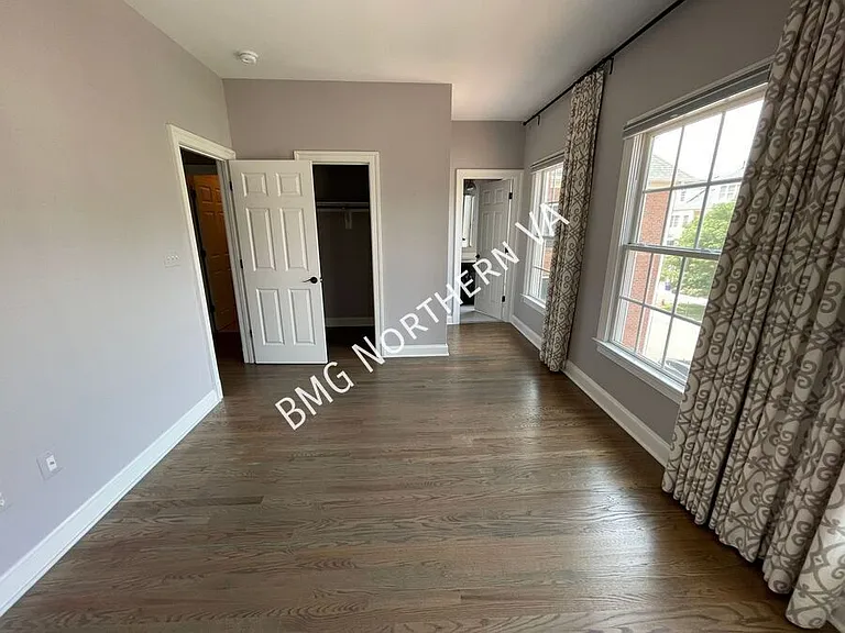 10679 Yorktown Ct — Photo 22