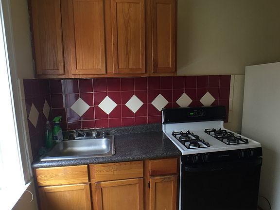 4th image of 2542 N Kilbourn Ave #1