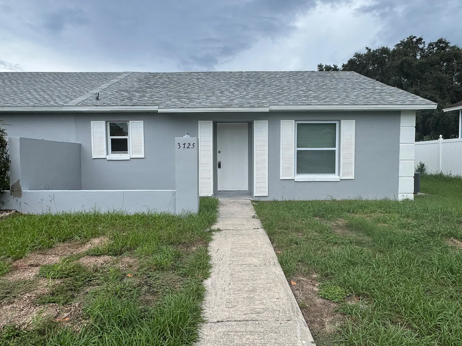 3 bed, 976 sqft, $2,100 — Photo 1