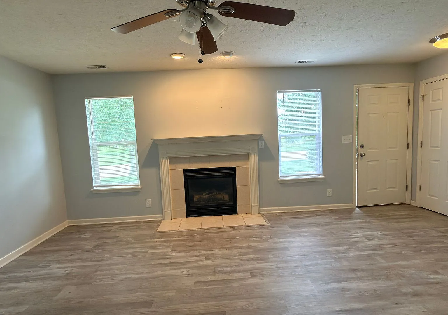 Ground-Level 3BR Condo Minutes from Purdue with Attached 2-Car Garage — Photo 4
