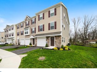 2 Faraday Ct, Morton, PA 19070