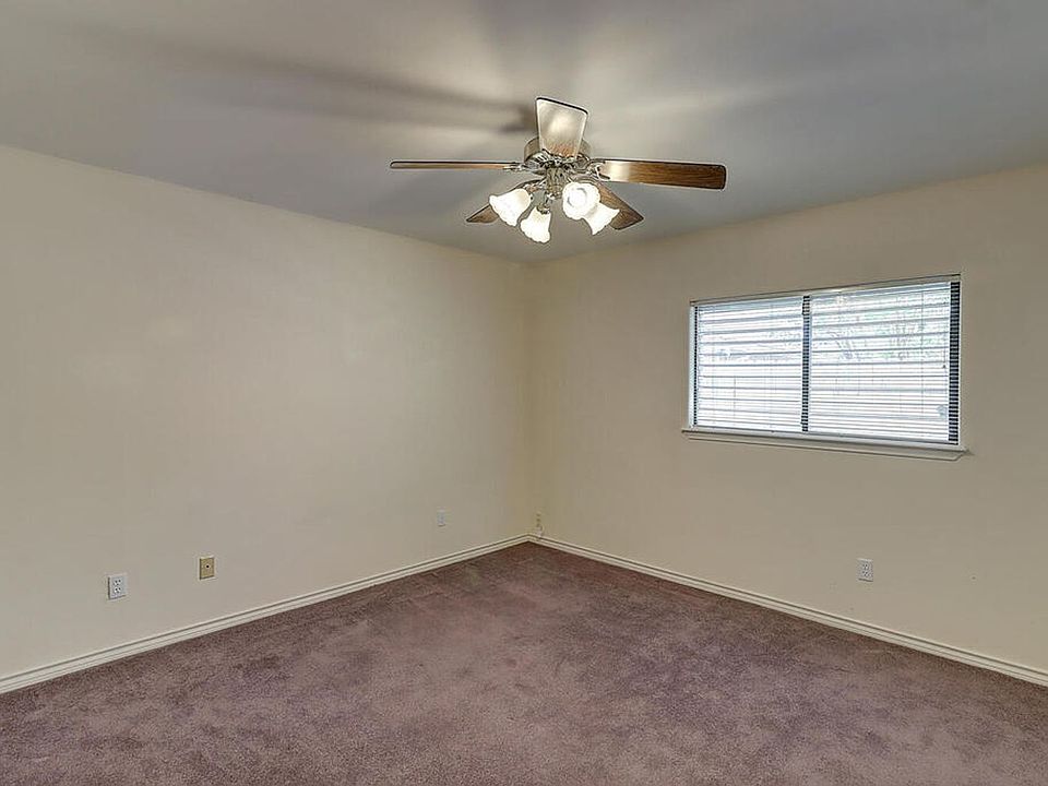 1st image of 4321 Holly Ridge Dr