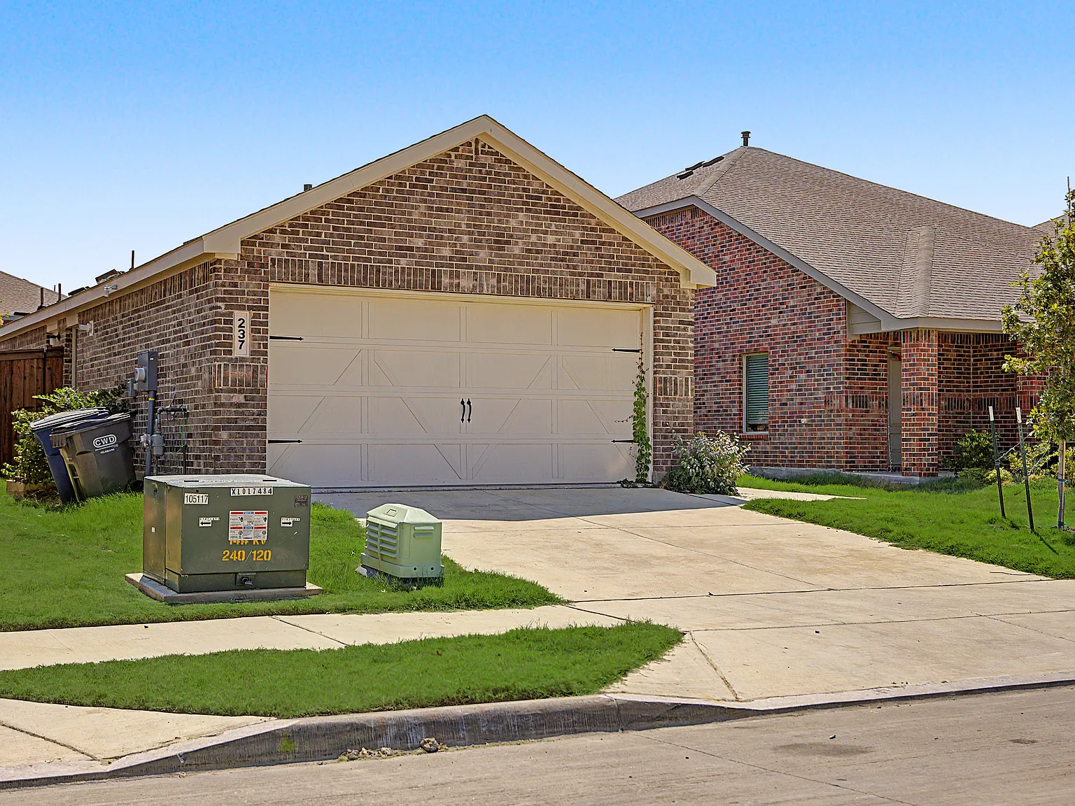 3 bed, 1504 sqft, $2,150 — Photo 2
