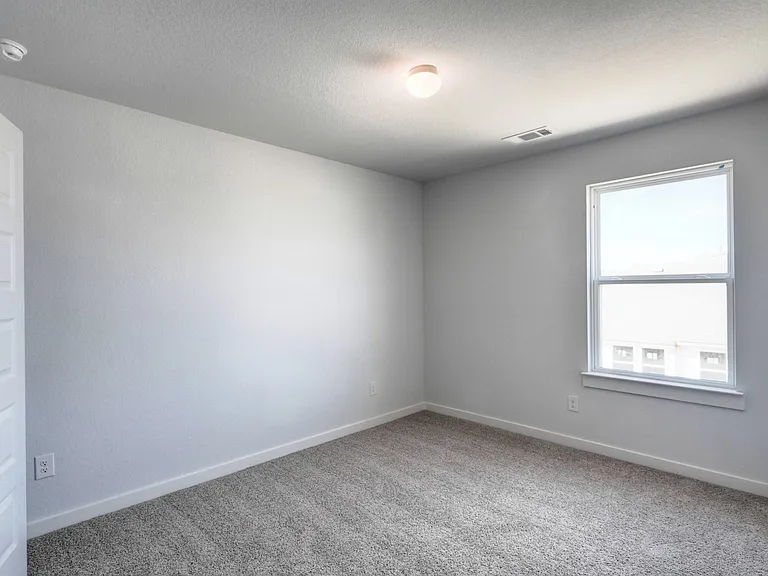 21251 Shore Bluff Dr — Photo 31