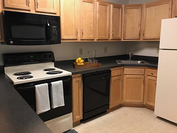 2nd image of 800 Walnut Dr #F105ba070