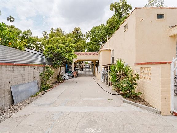 3rd image of 1232 Allen Ave