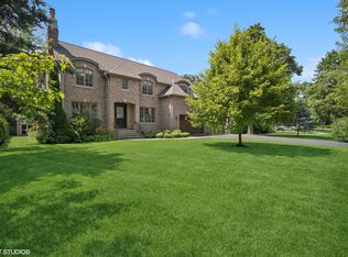 630 Forest Rd, Glenview, IL 60025