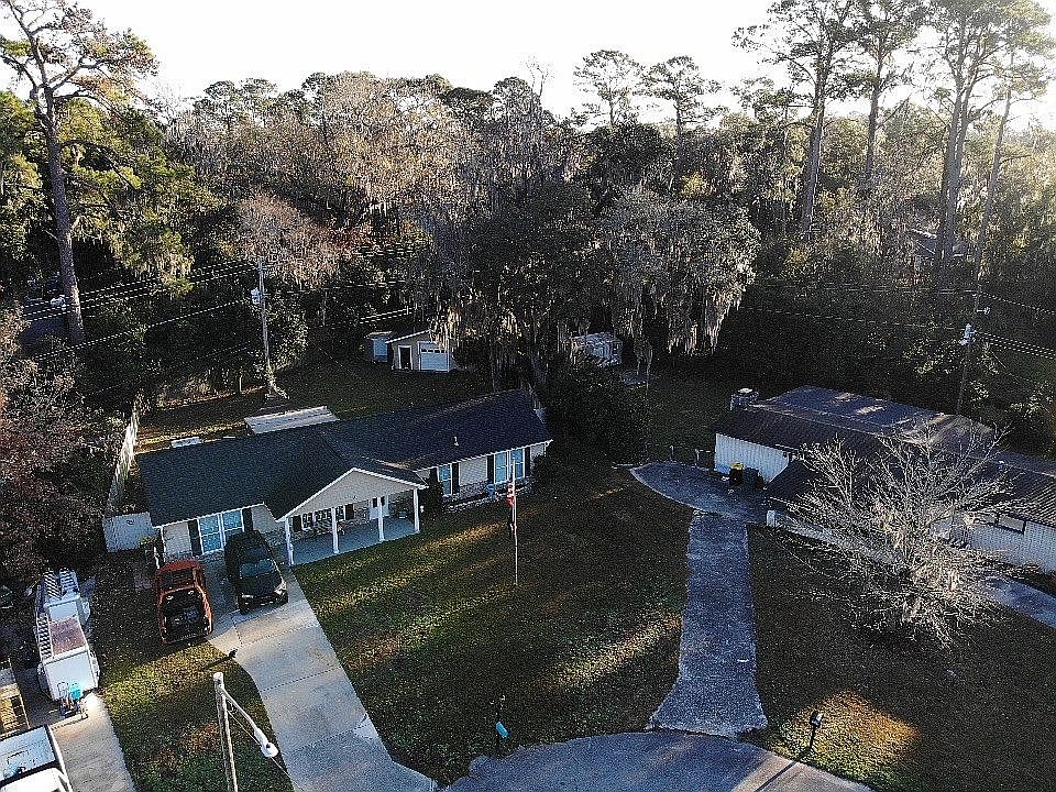2nd image of 33 Catherine Cir