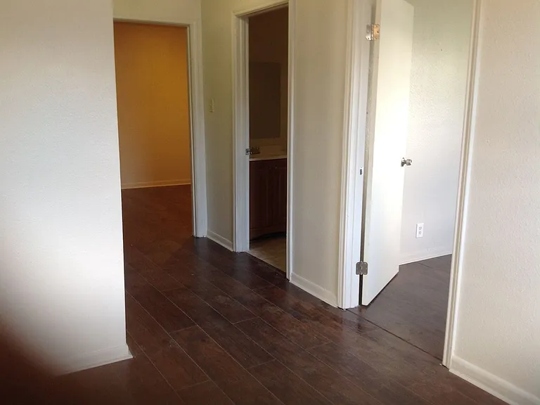 206 Hub Ave — Photo 15
