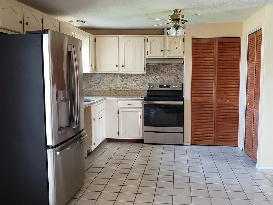 1st image of 2404 Strickland Dr