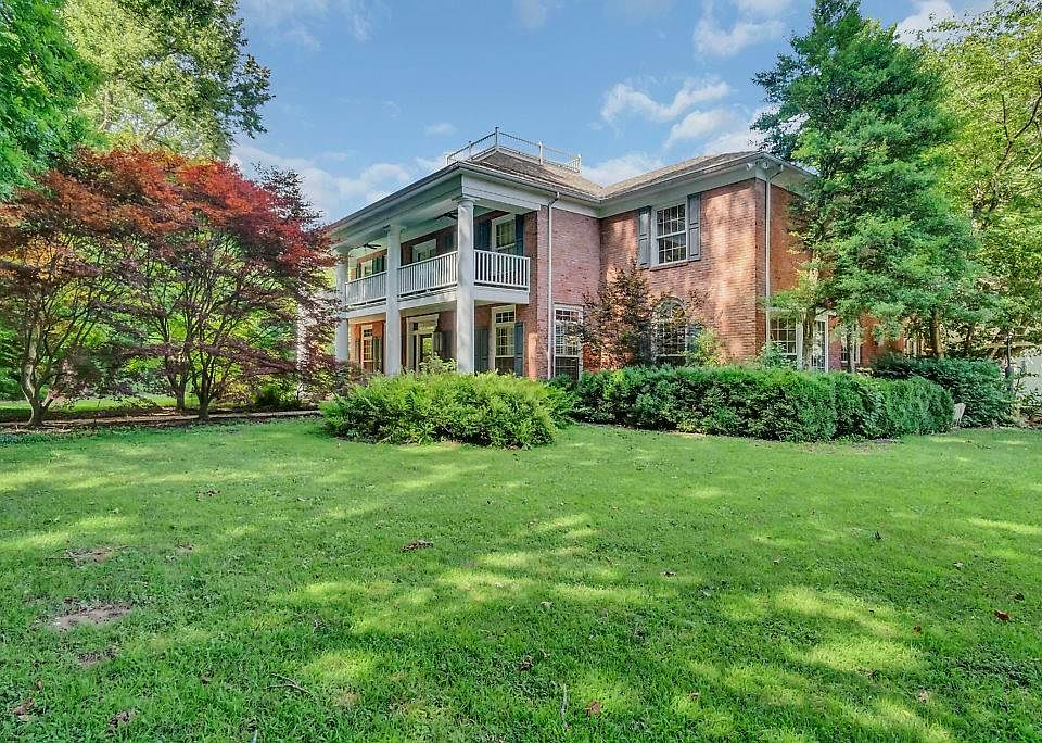 1st image of 3030 Kenneth Dr