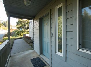 1455 Seacrest Ln, Brookings, OR 97415