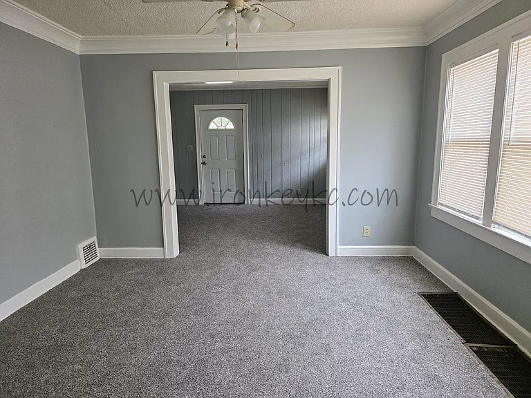 2120 E 68th Ter — Photo 5
