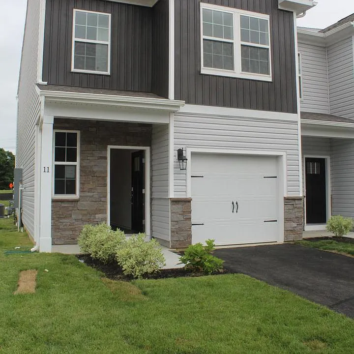 11 Katherine Dr