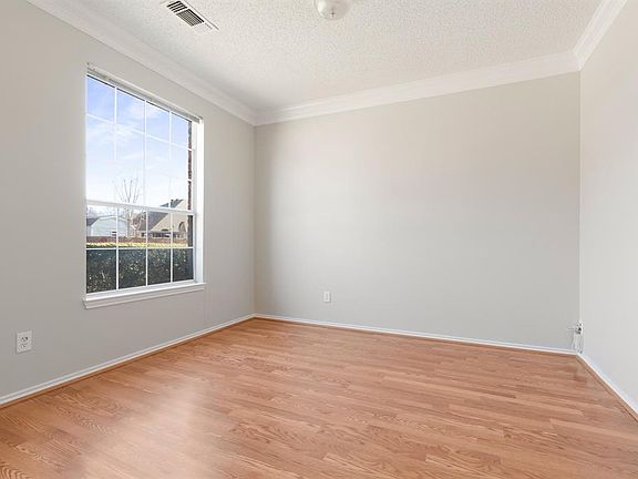 5th image of 321 Bent Creek Dr