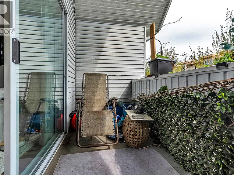 2055 Suffolk Ave #30 — Photo 12