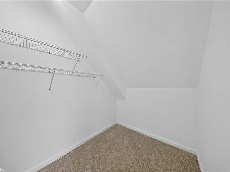 250 Leawood Cir — Photo 15