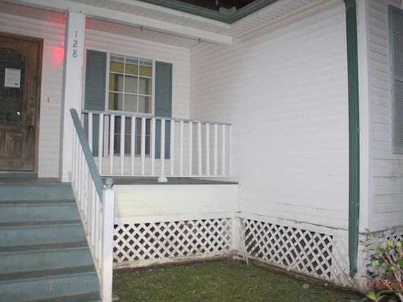 2nd image of 128 Nottaway Dr