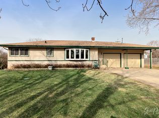 413 N Kent Rd, McHenry, IL 60051