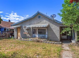 729 E Wapato Ave, Chelan, WA 98816