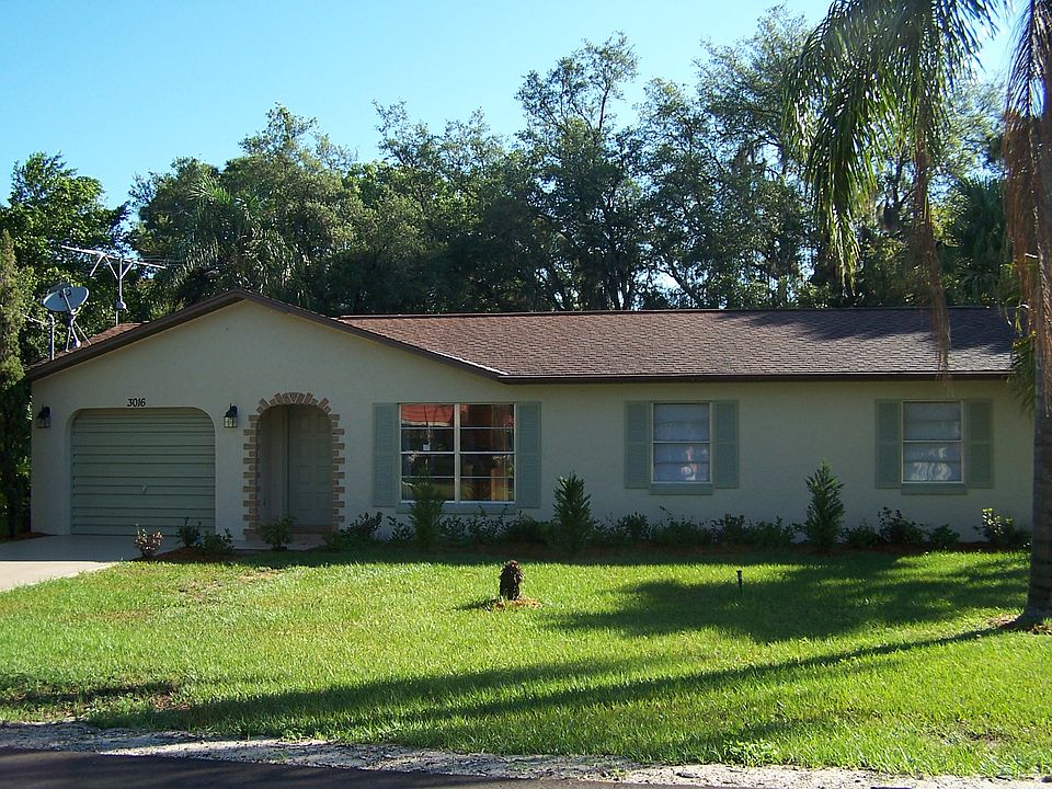 GREAT Curb Appeal!