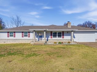 1413 Orchard Dr, Grove, OK 74344