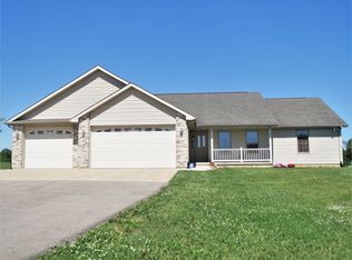 1176 N Blackhawk Rd, Oregon, IL 61061