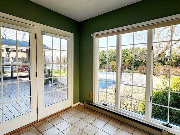 5th image of 2819 Southfield Dr