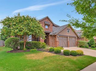 855 Forest St, Aubrey, TX 76227
