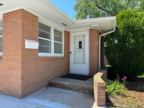 3rd image of 2314 W 1st Street