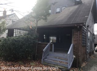 1564 Dille Rd, Euclid, OH 44117