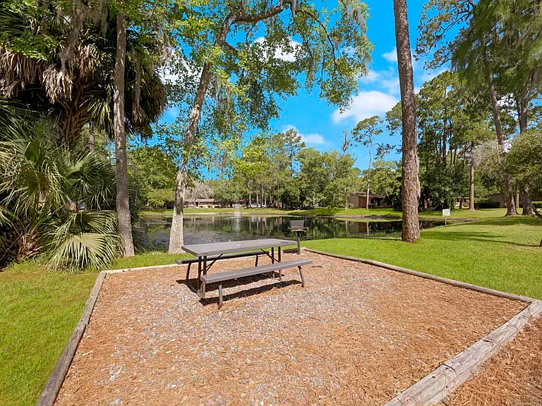 Pelican Pointe — Photo 9
