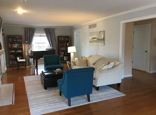 906 W Clark St, Champaign, IL 61821