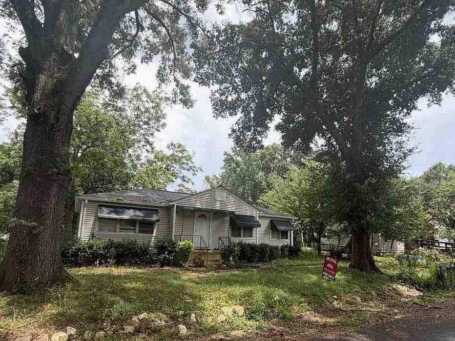 1st image of 607 Ledford St