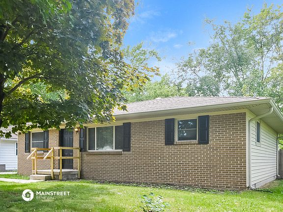 3rd image of 752 Laurel Ln