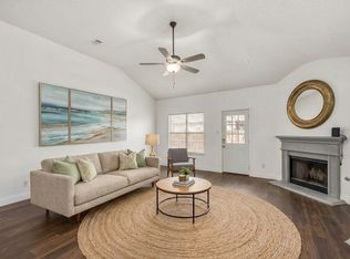 744 Oriole Dr, Saginaw, TX 76131