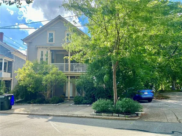 102 Camp St, Providence, RI 02906