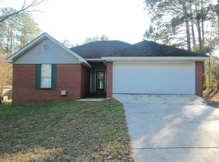 58 N Mill St, Sumrall, MS 39482