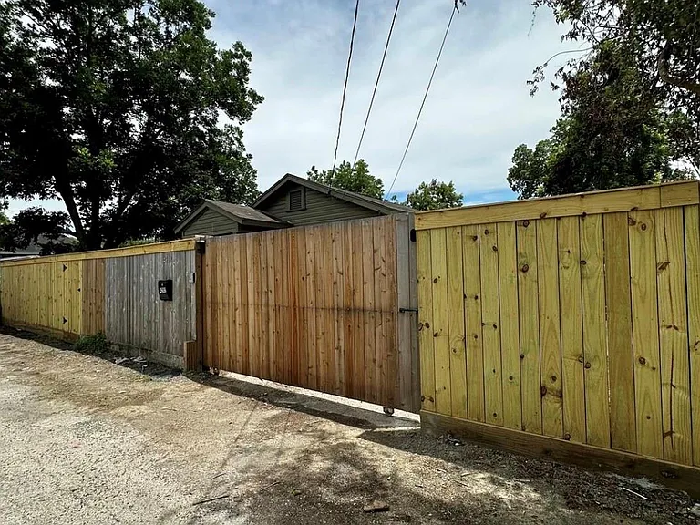 4202 Basil St — Photo 9