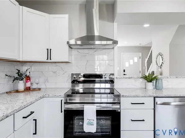 324 S 12th Ave, Hopewell, VA 23860