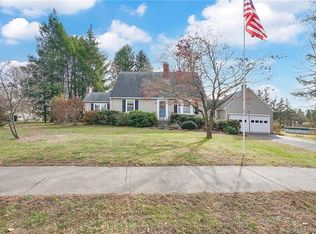 88 Middle Rd, Enfield, CT 06082