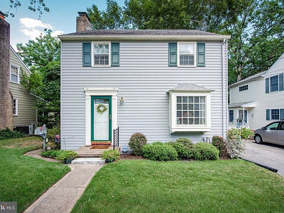 5th image of 407 Locust Dr