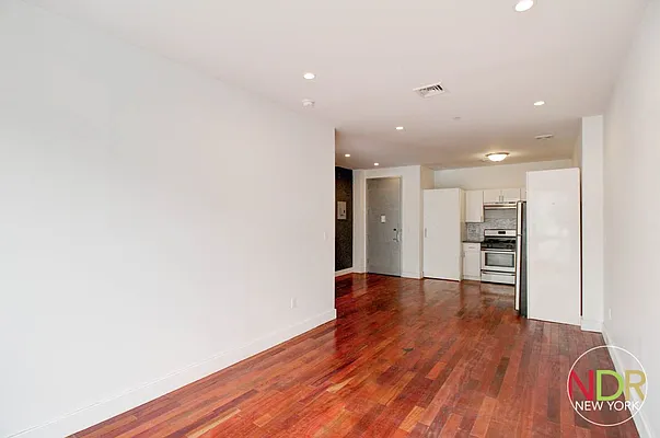 Rented by Next Door Realty NYC | media 43