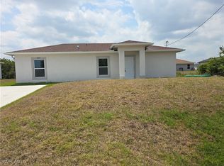 380 Poplar St, Lehigh Acres, FL 33974